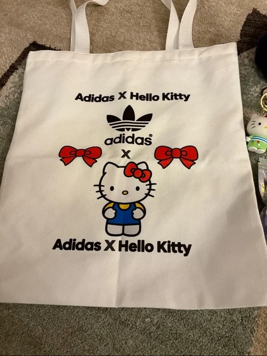 Hello Kitty Bundle ❤️ - Picture 2 of 5